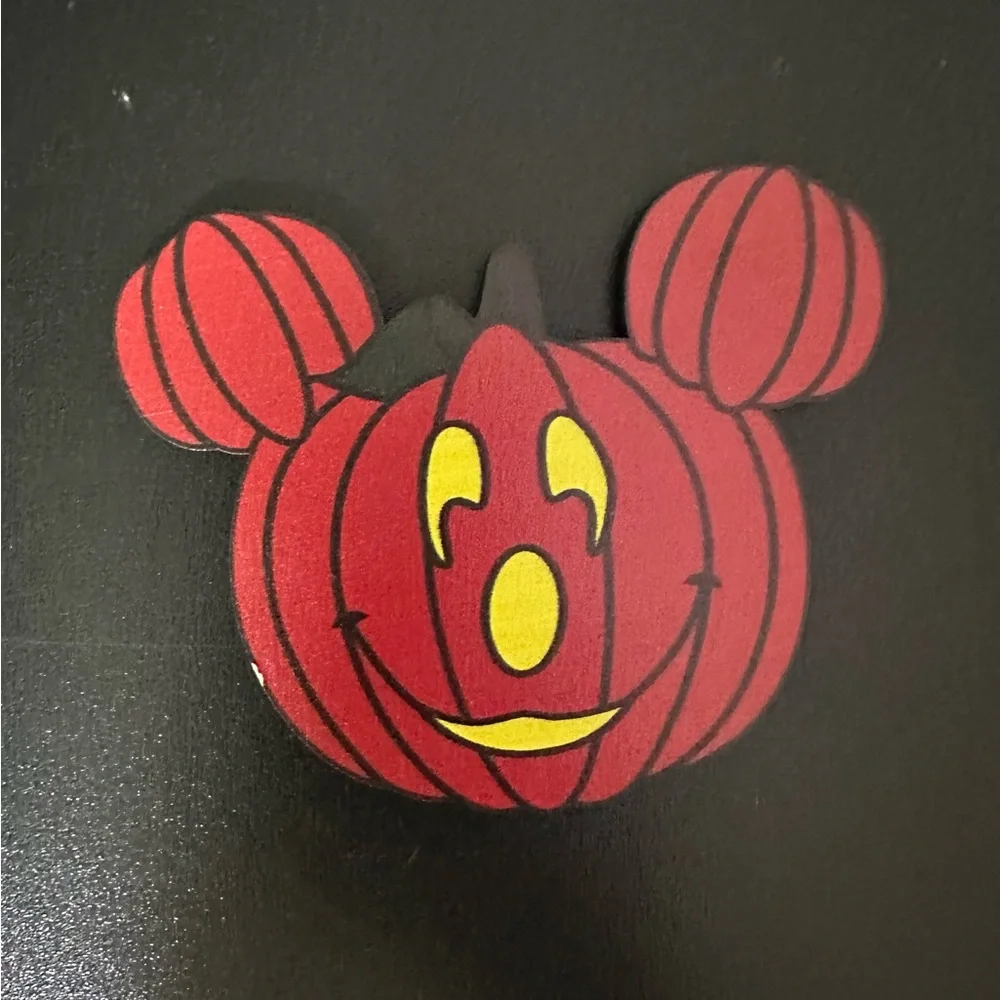Bexupdos One of a Kind HOME Mickey Mouse-Inspired Wall Sign.